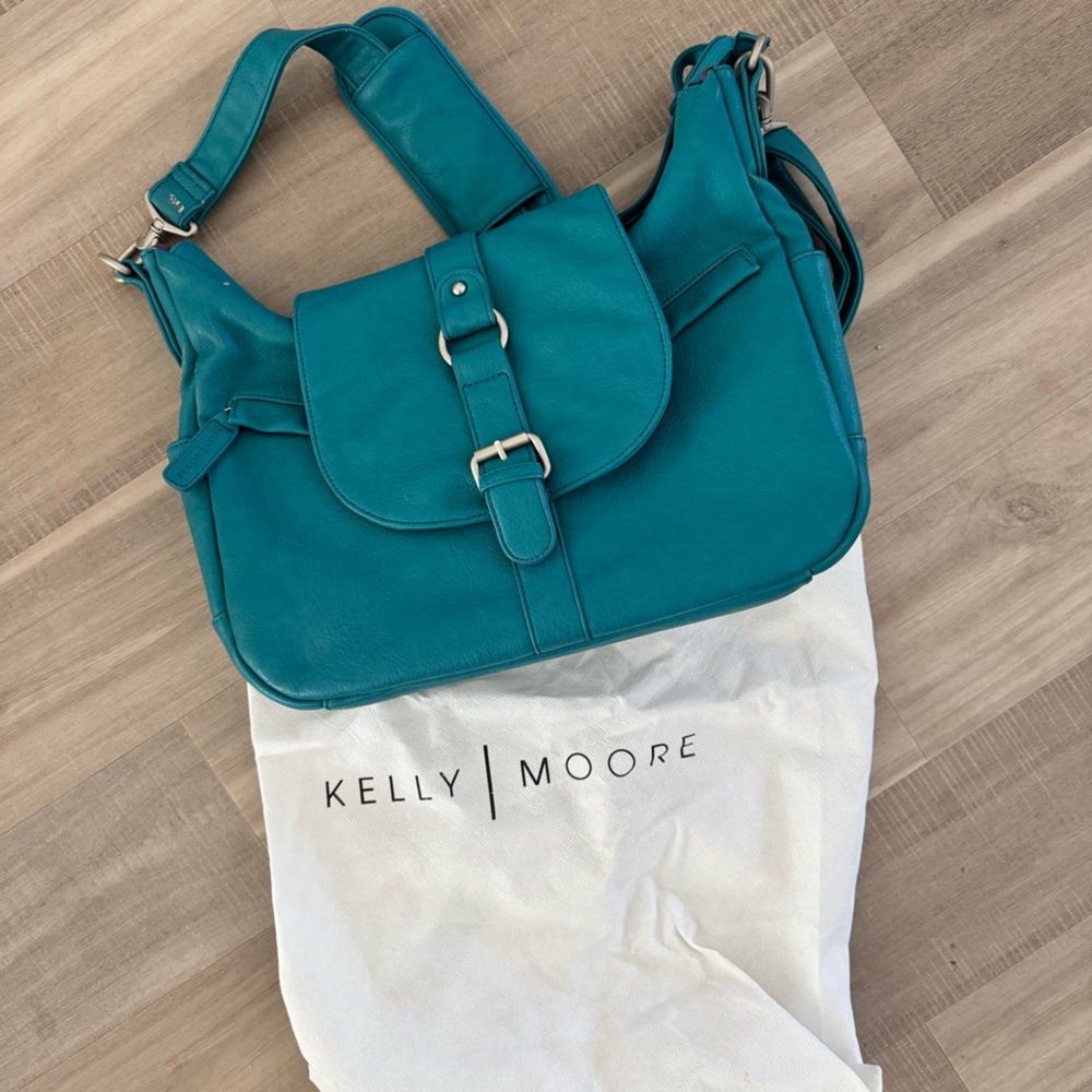 Kelly Moore B-Hobo Camera Bag in Tourquoise ~ Gently Used-Like New!!